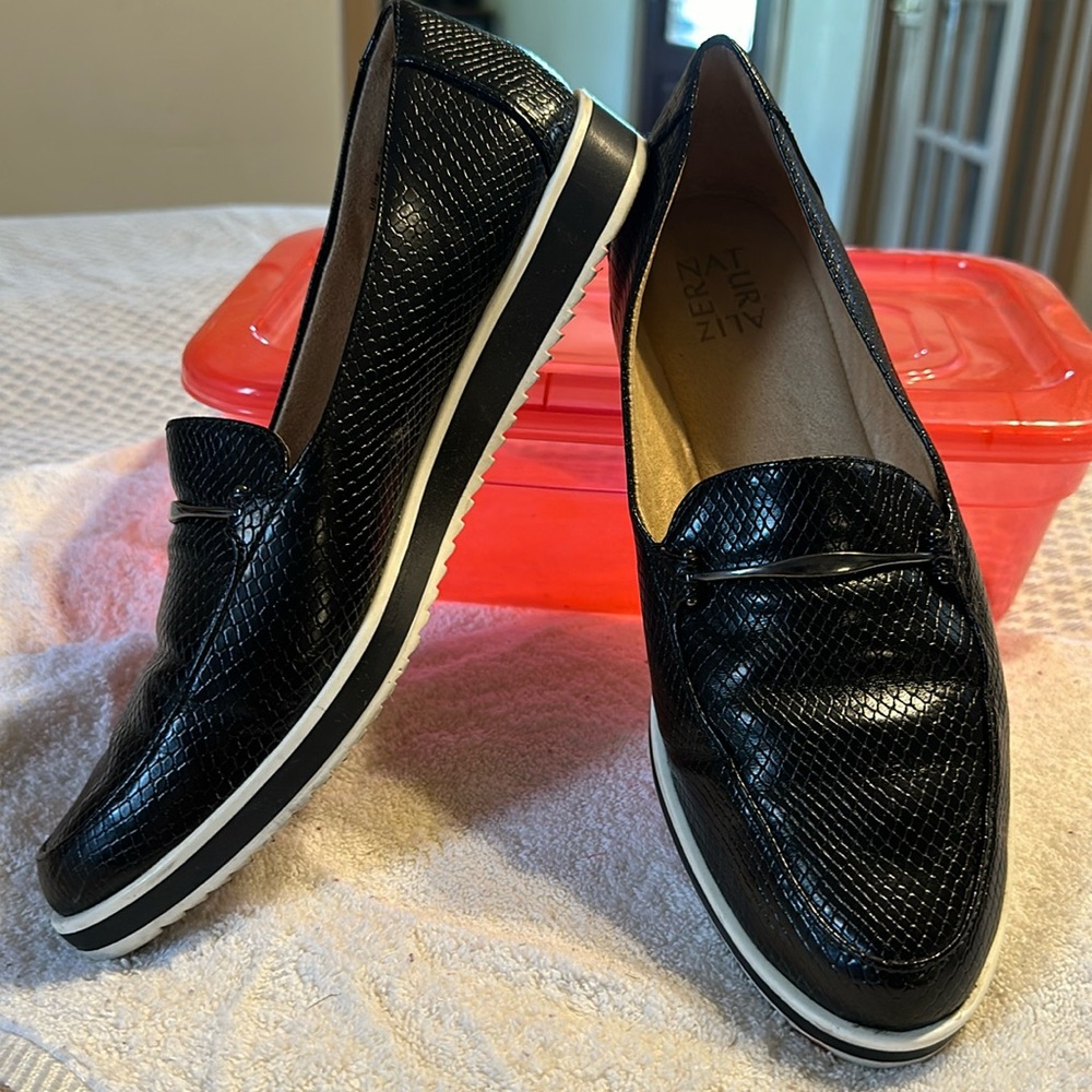 Naturalizer slip on